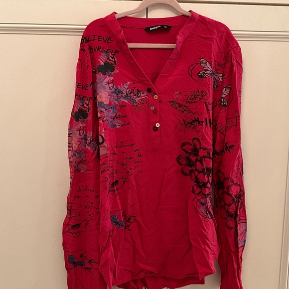 Desigual Red Blouse with Inspirational Design Size XS - Picture 1 of 3